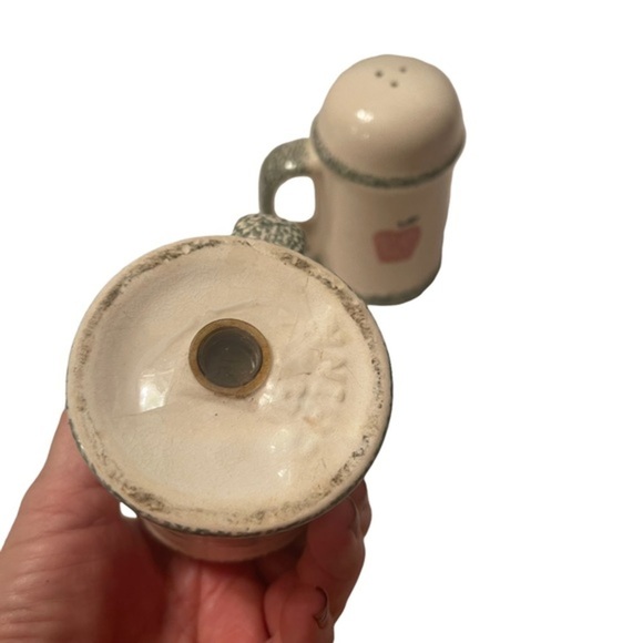 Apple Salt and Pepper Shakers - Picture 5 of 7